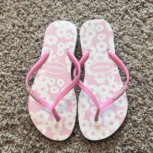 Havaianas Pink Daisy Flip Flops